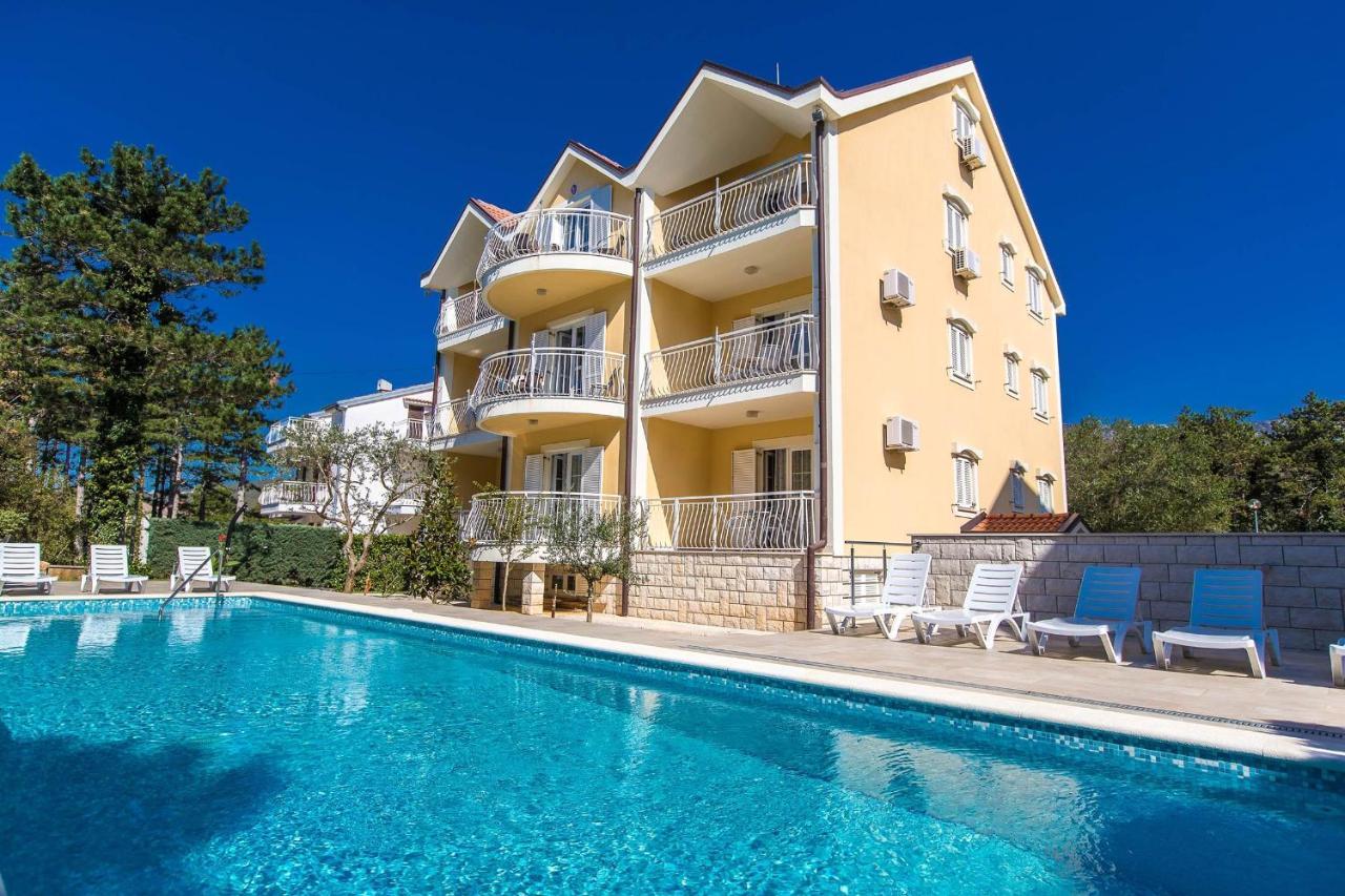 Apartments With A Swimming Pool Jadranovo, Crikvenica - 3238 エクステリア 写真