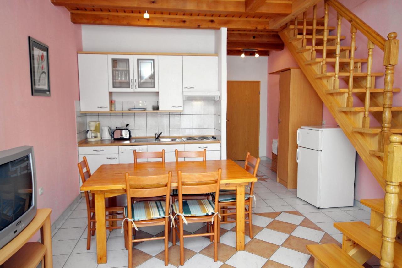 Apartments With A Swimming Pool Jadranovo, Crikvenica - 3238 エクステリア 写真
