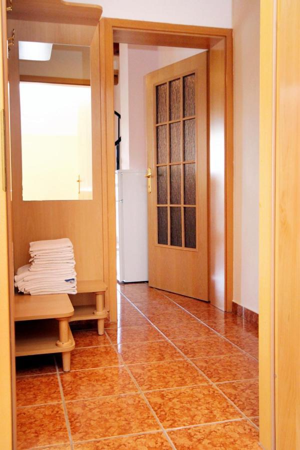 Apartments With A Swimming Pool Jadranovo, Crikvenica - 3238 エクステリア 写真
