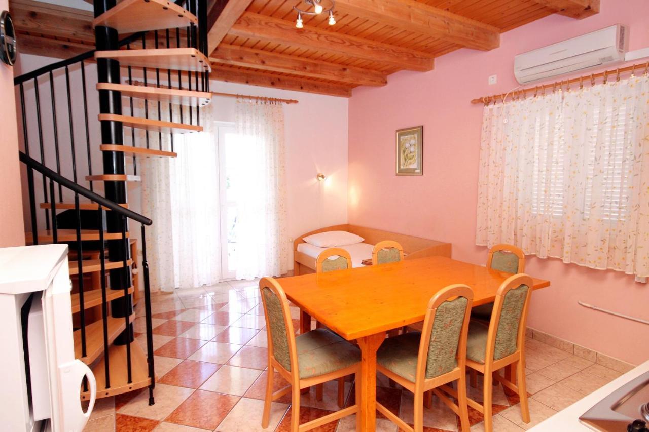 Apartments With A Swimming Pool Jadranovo, Crikvenica - 3238 エクステリア 写真